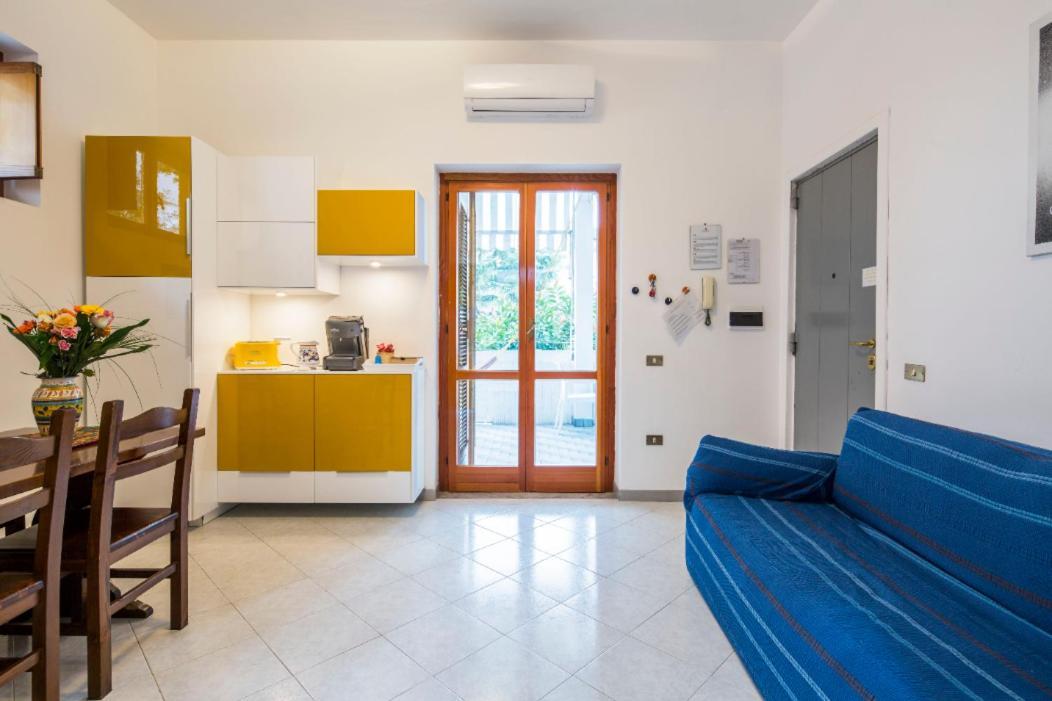 Apartment Terrazza In Centro Sorrento
